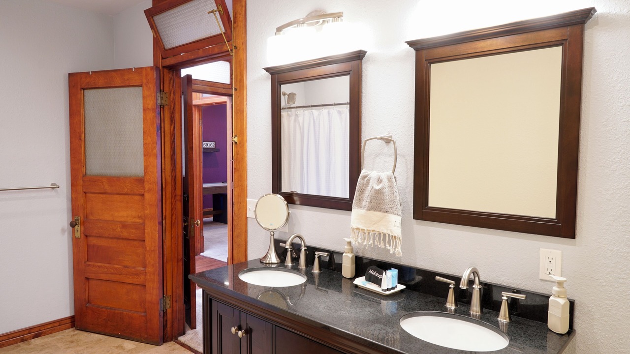 Photo of Bathroom in Sidney