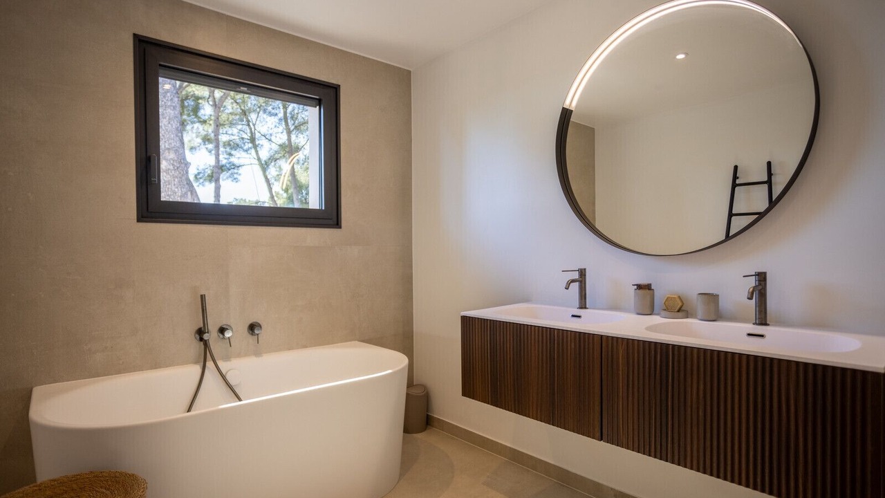 Photo of Bathroom in Hyeres