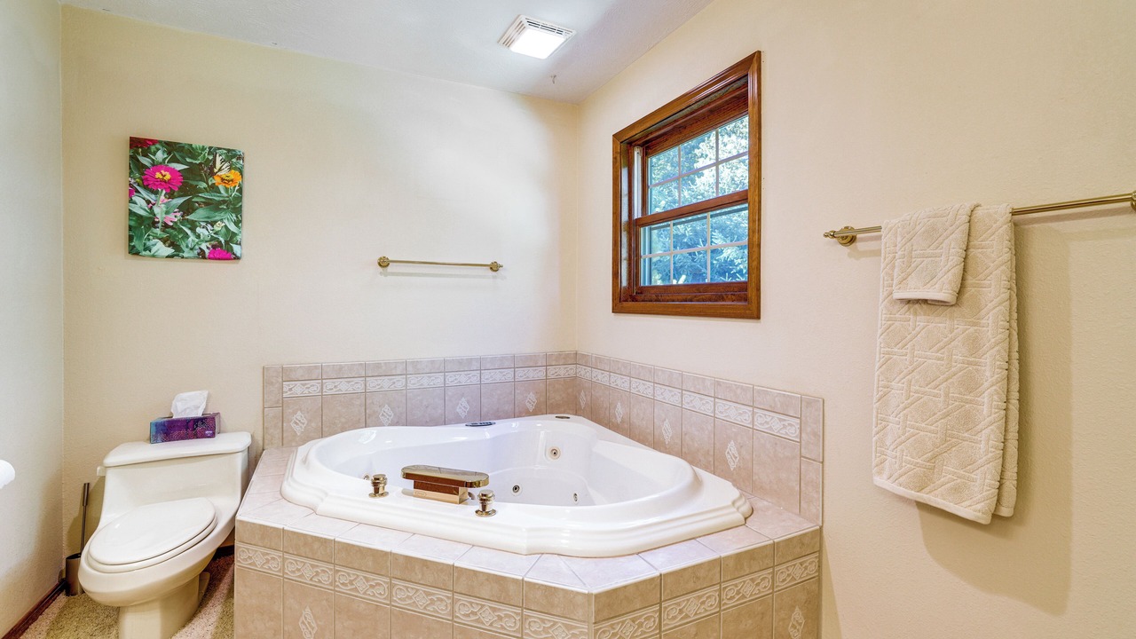 Photo of Bathroom in Cassville