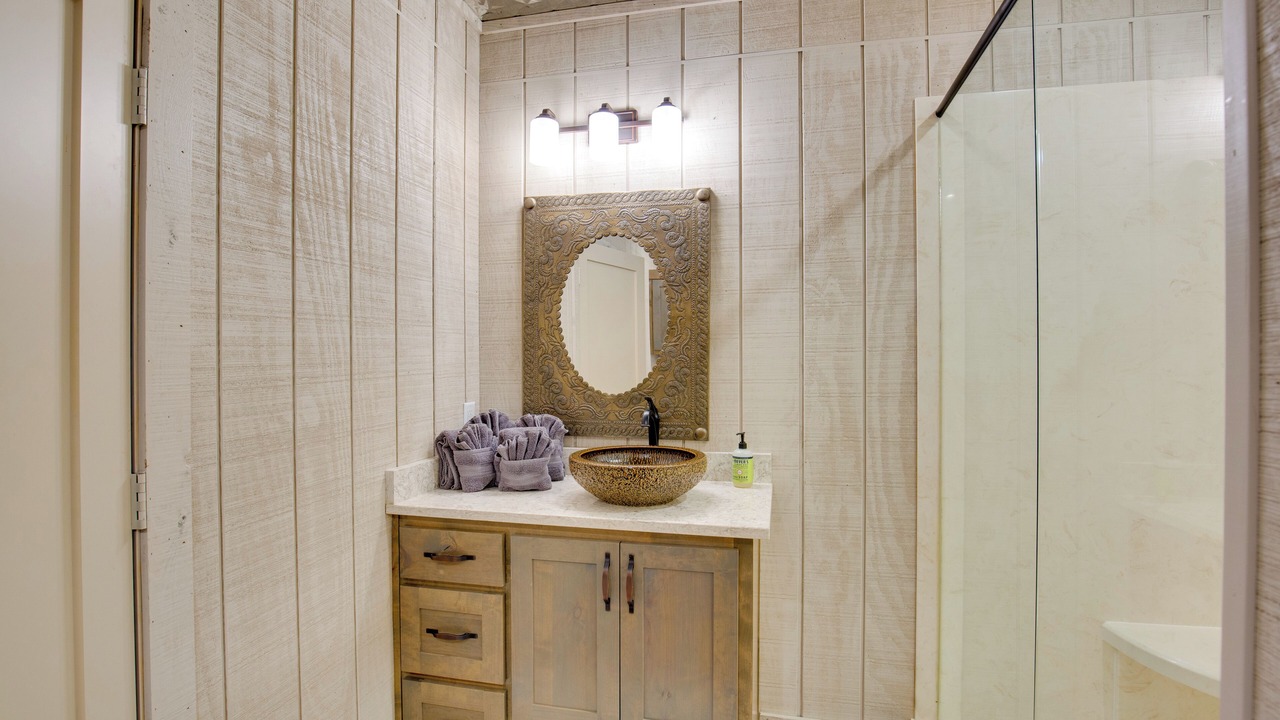 Photo of Bathroom in Kemp