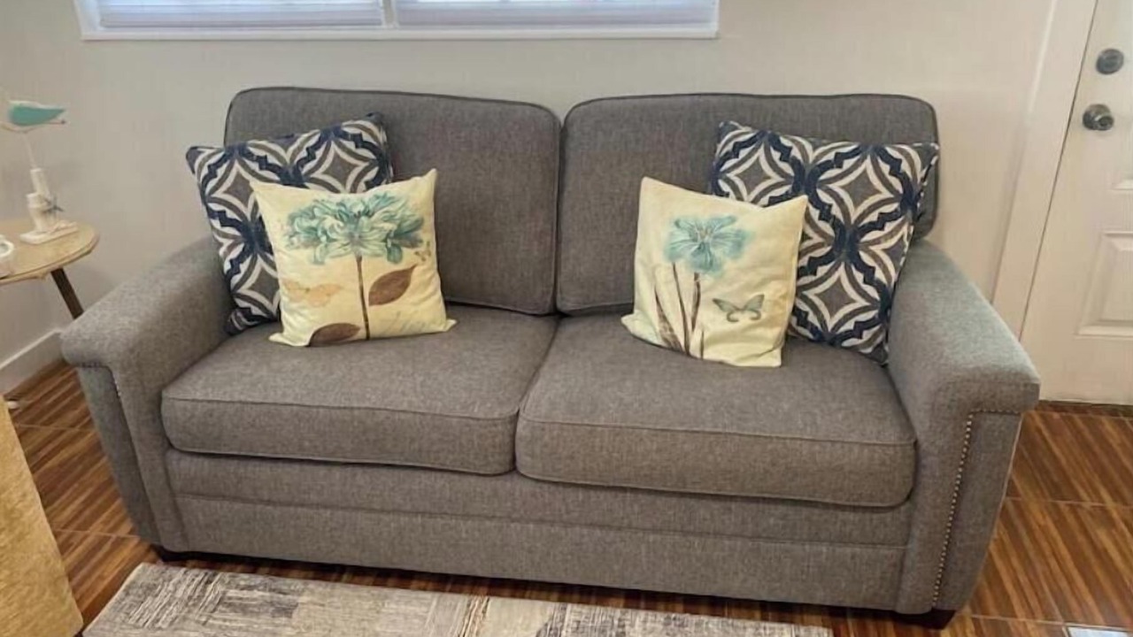 Photo of Livingroom in Hunt Club