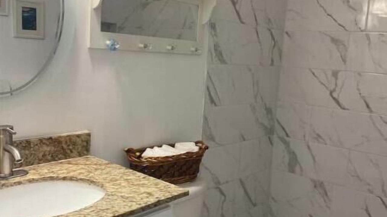 Photo of Bathroom in Hunt Club