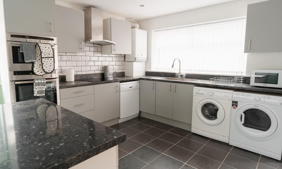 Photo of Others in Birkenhead