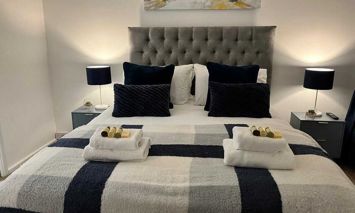 Photo of Others in Birkenhead