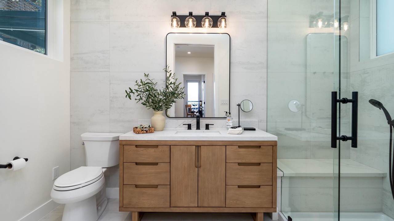 Photo of Bathroom in Yosemite West