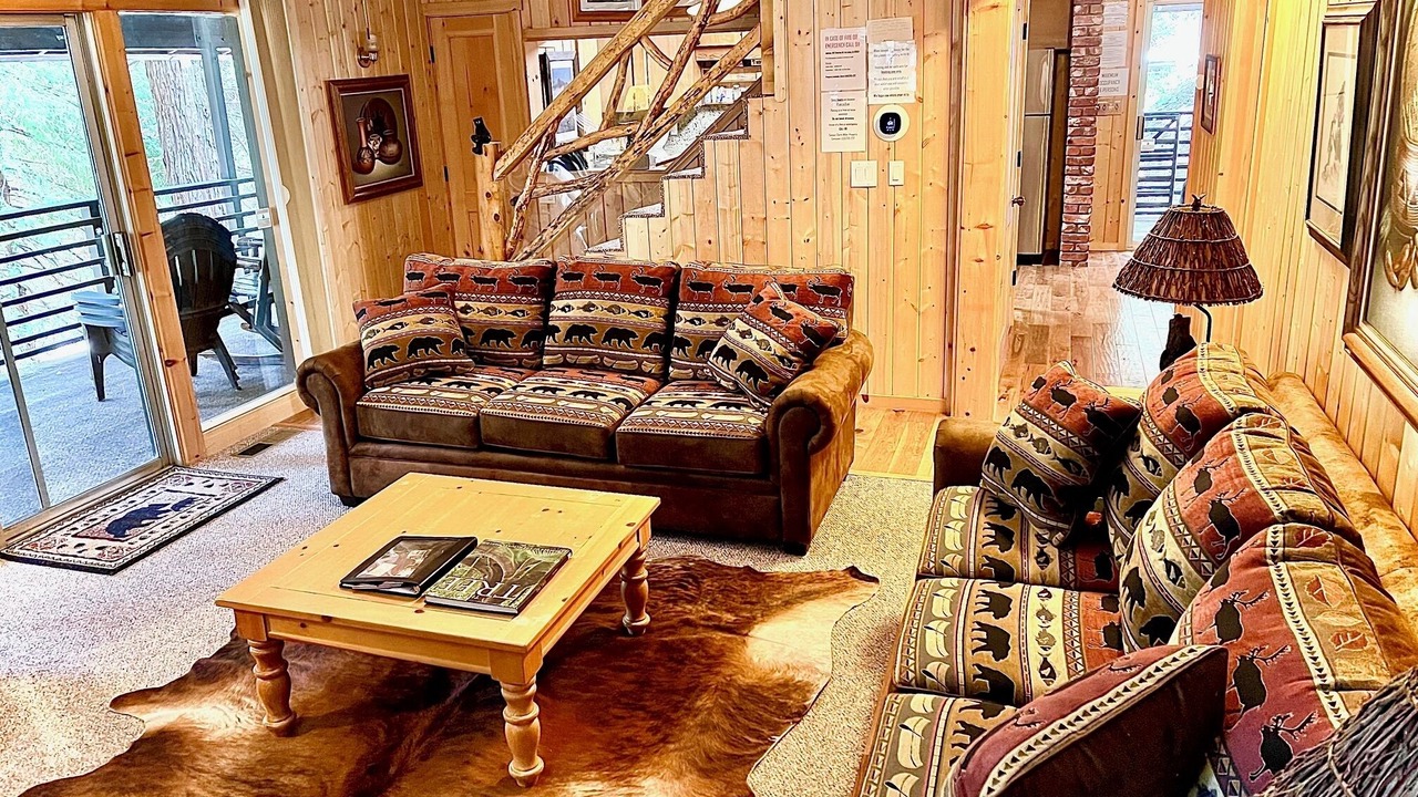 Photo of Livingroom in Fish Camp