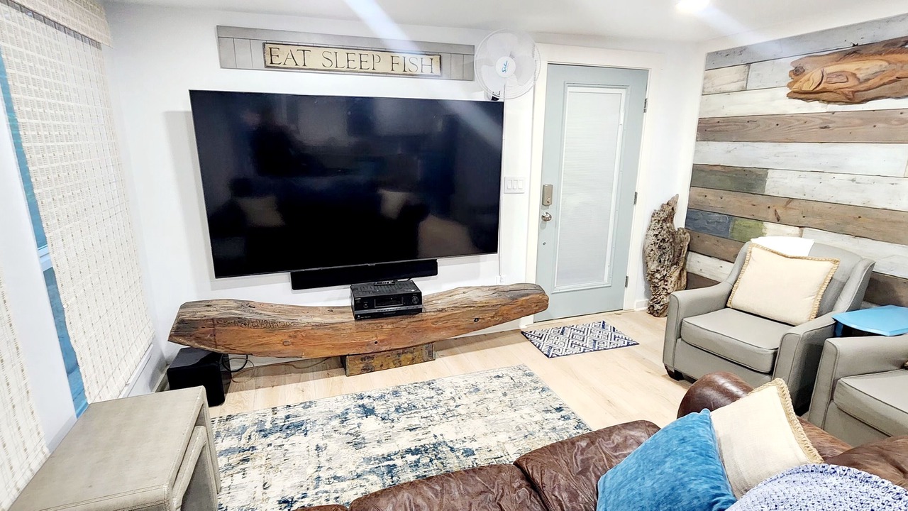 Photo of Livingroom in Carrabelle