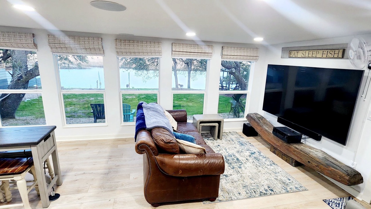 Photo of Livingroom in Carrabelle