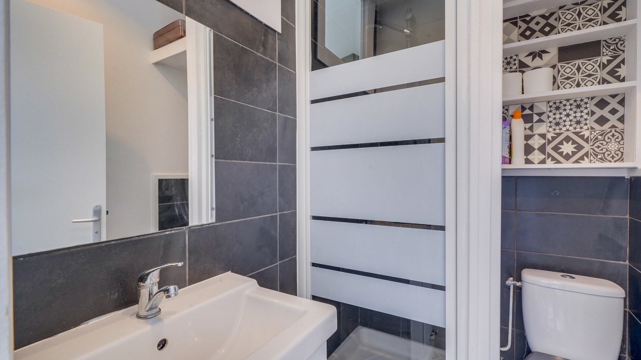 Photo of Bathroom in Libourne