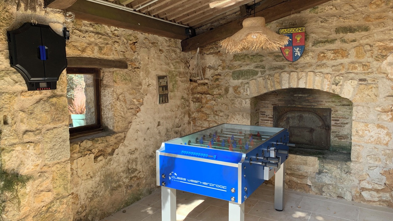 Photo of Outdoor in Celle-Levescault