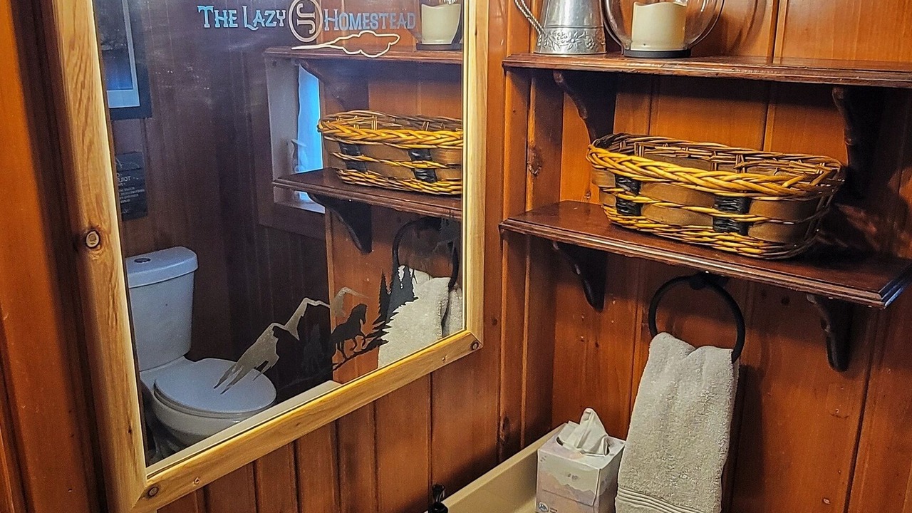 Photo of Bathroom in Saddlestring