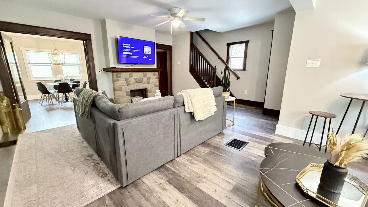 Photo of Livingroom in Pittsburgh