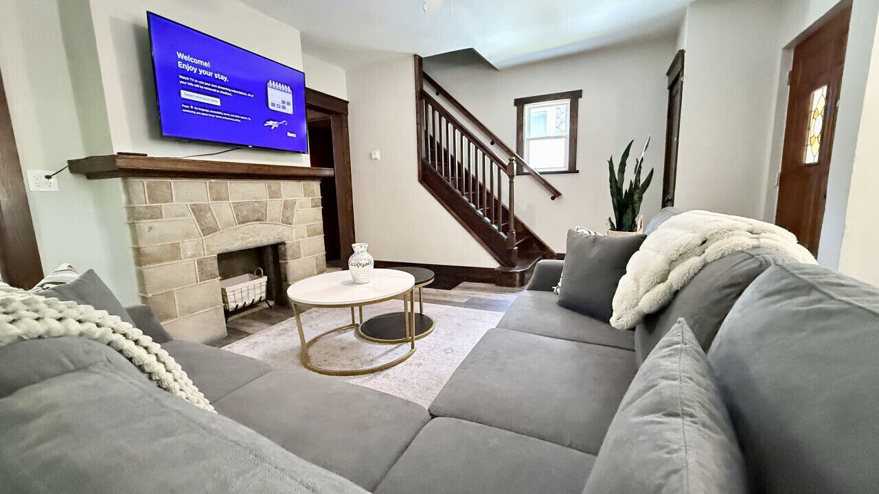 Photo of Livingroom in Pittsburgh