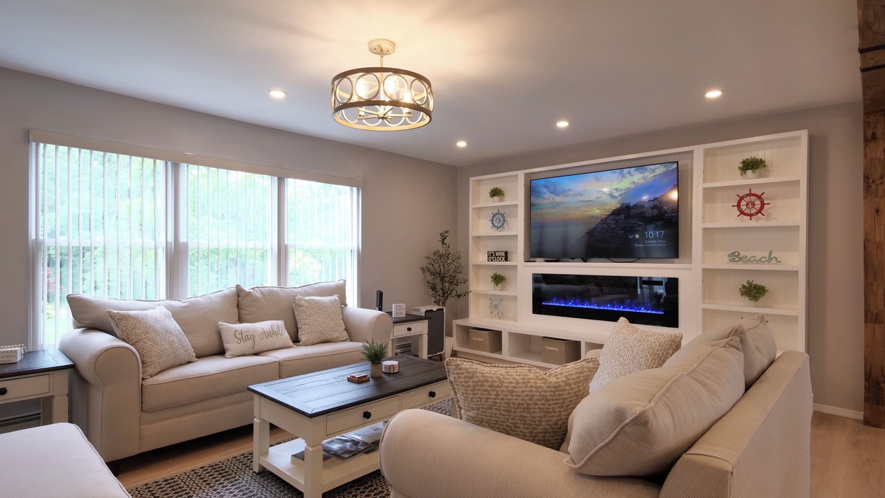 Photo of Livingroom in Jamesport