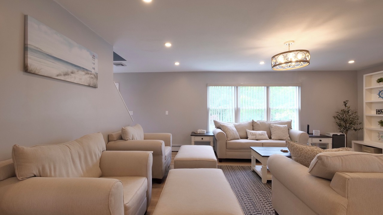 Photo of Livingroom in Jamesport