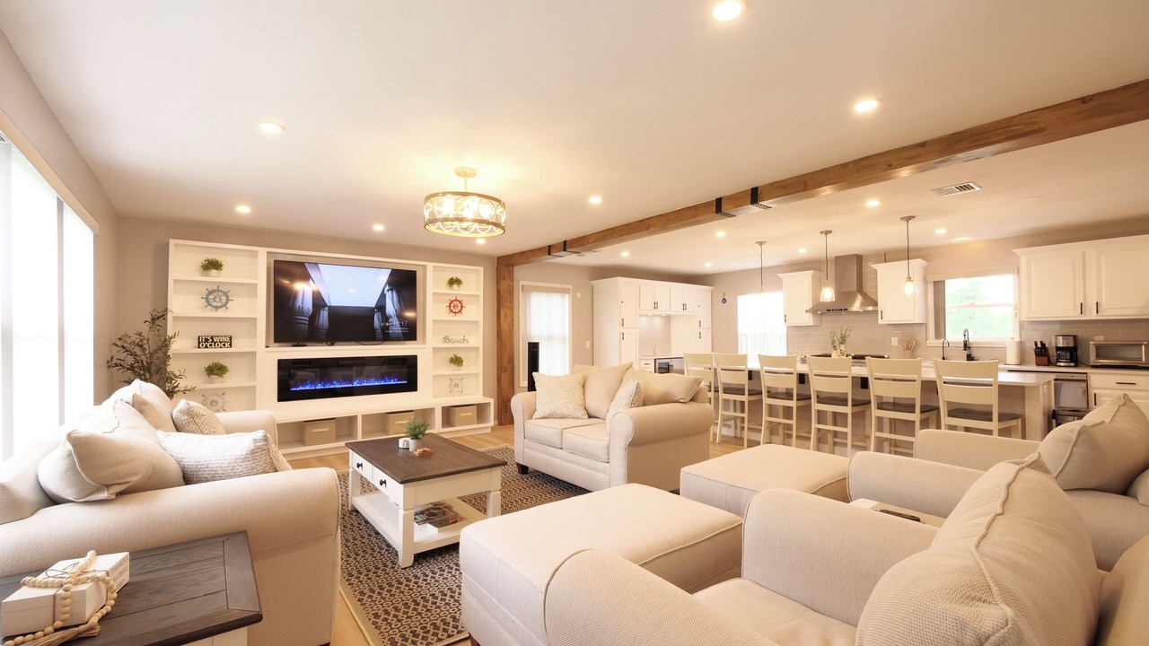 Photo of Livingroom in Jamesport