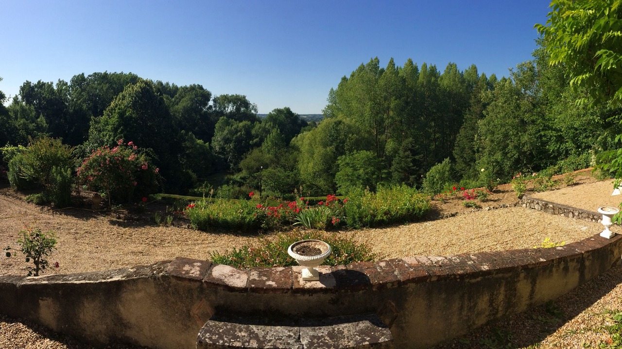 Photo of Outdoor in Nazelles-Negron