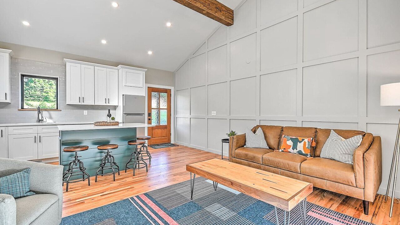 Photo of Livingroom in Johnson City