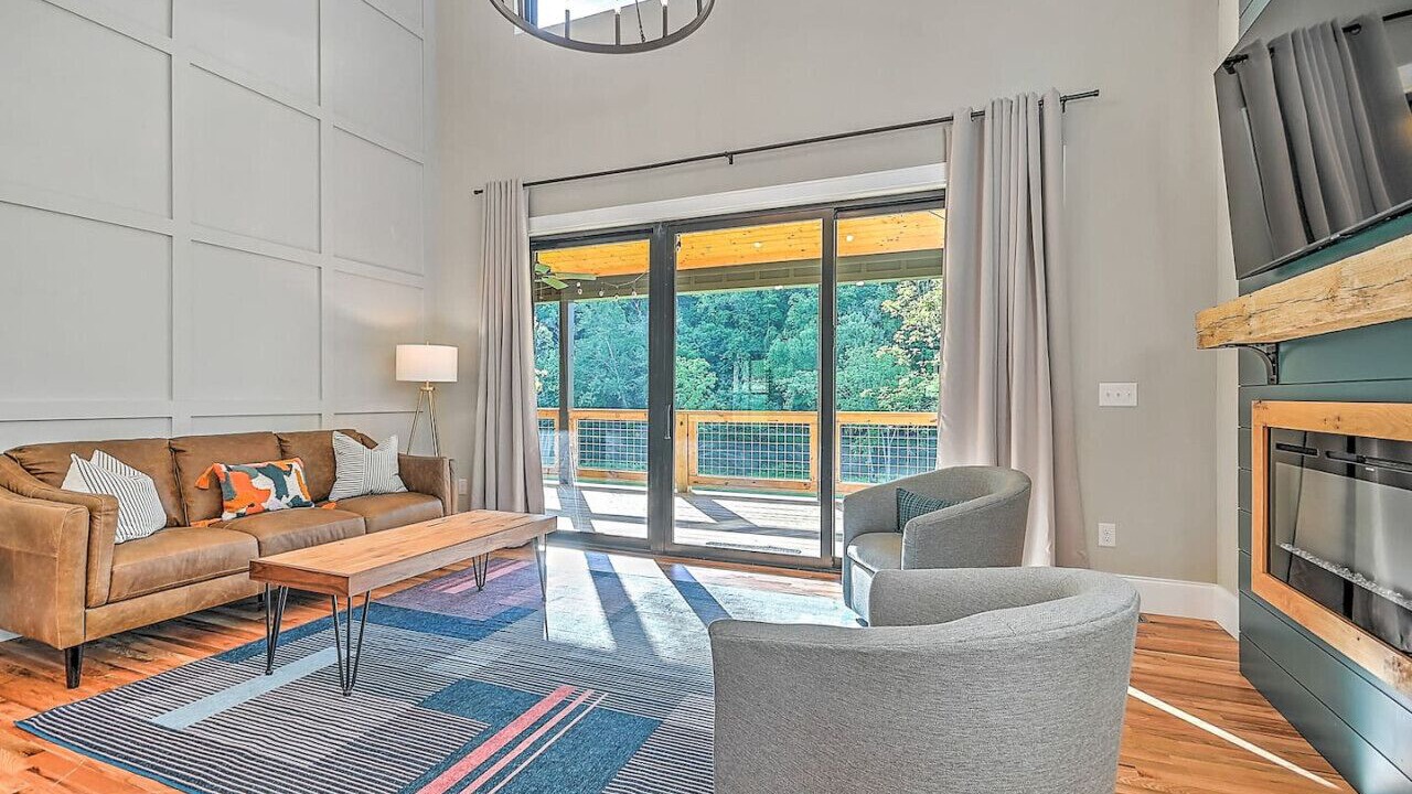Photo of Livingroom in Johnson City