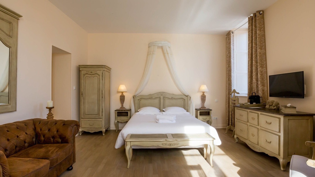 Photo of Bedroom in Beaune City Centre