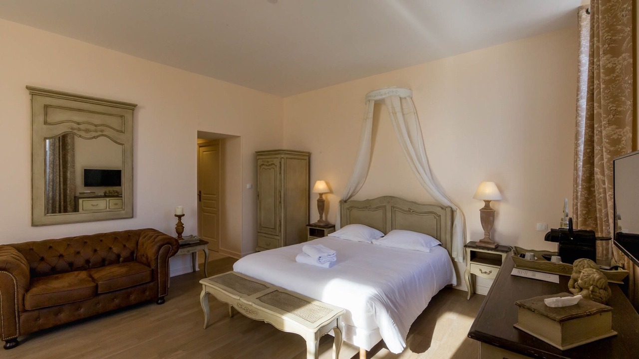 Photo of Bedroom in Beaune City Centre