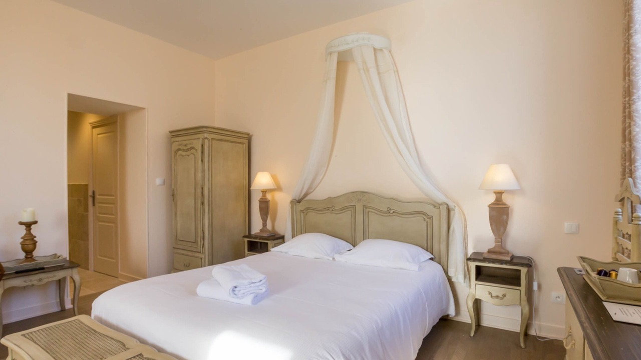 Photo of Bedroom in Beaune City Centre