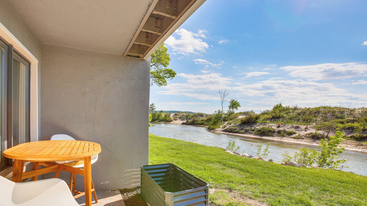 Photo of Outdoor in Maple City