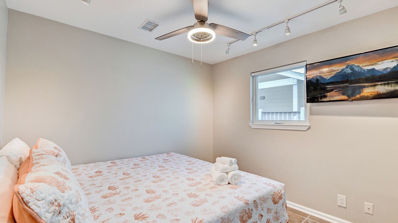 Photo of Bedroom in Pirates Beach West