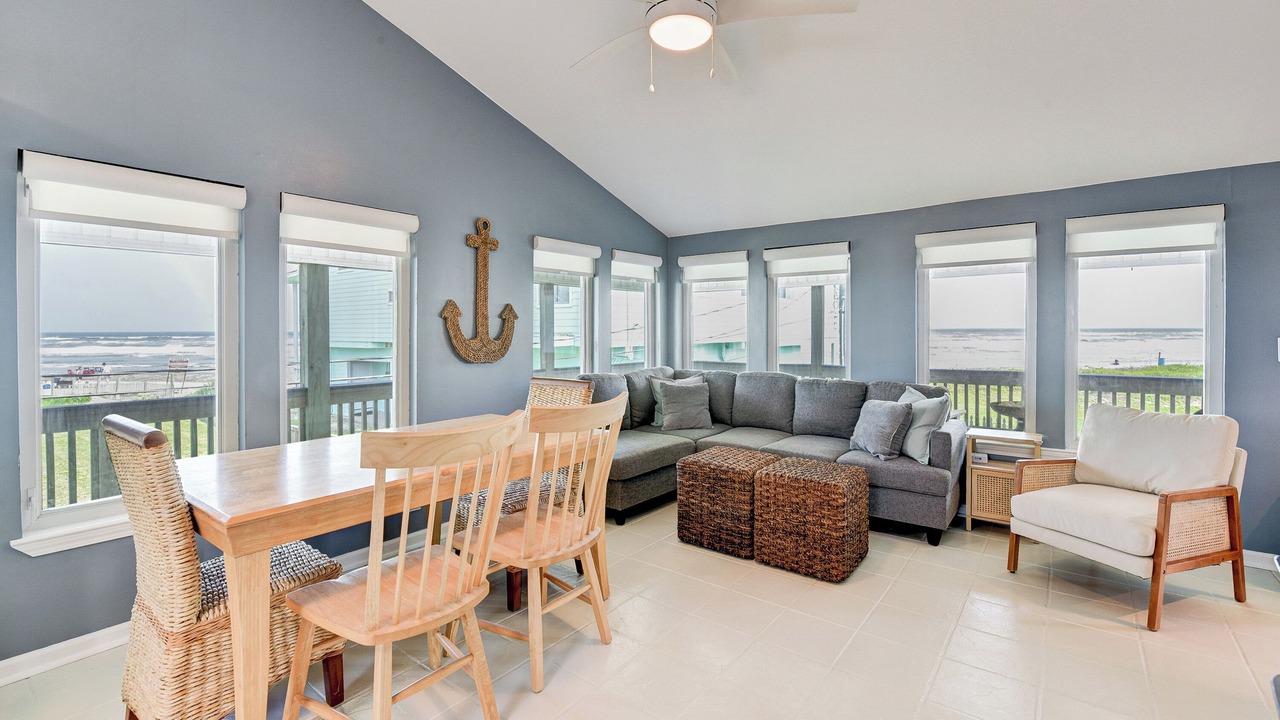 Photo of Livingroom in Pirates Beach West