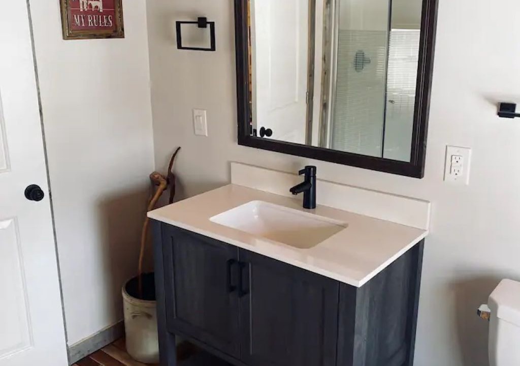 Photo of Bathroom in Stoney Creek