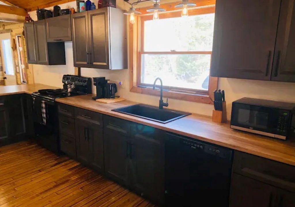 Photo of Kitchen in Stoney Creek