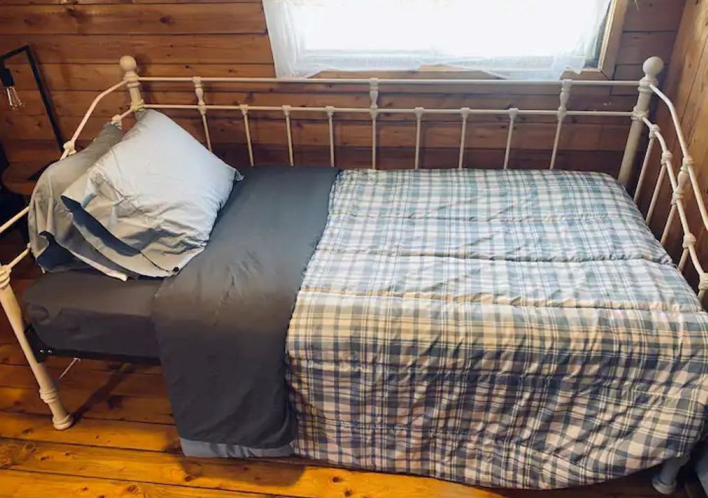 Photo of Bedroom in Stoney Creek