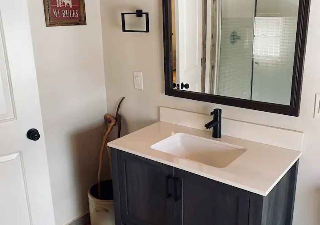 Photo of Bathroom in Stoney Creek