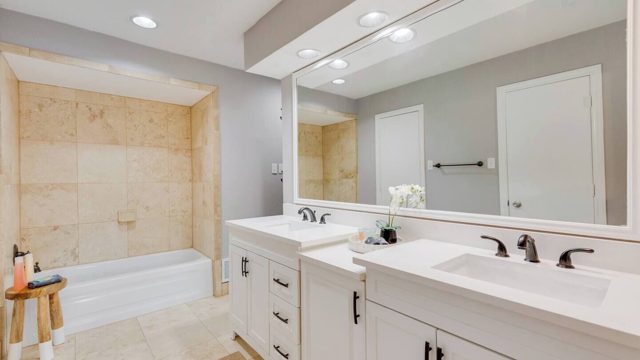 Photo of Bathroom in Northeast Carrollton