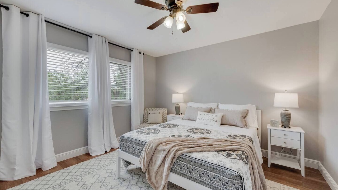 Photo of Bedroom in Northeast Carrollton