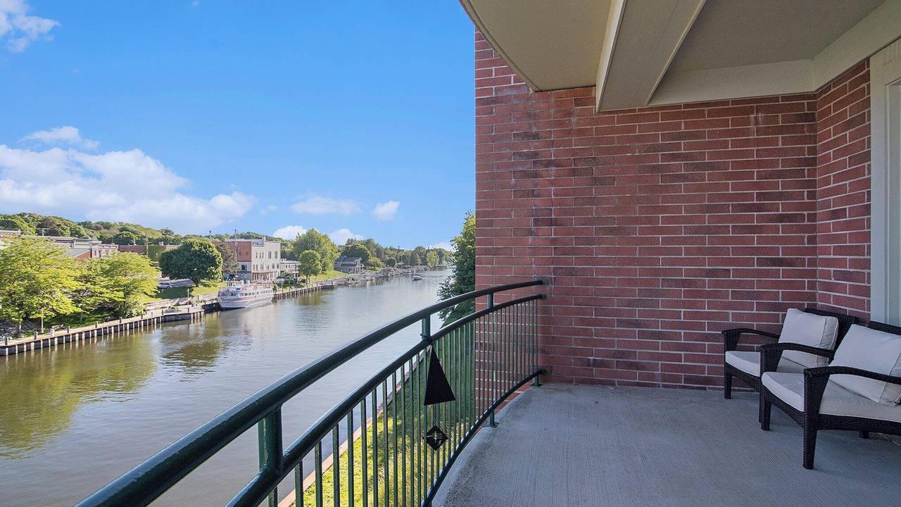 Photo of Patio Balcony in Manistee
