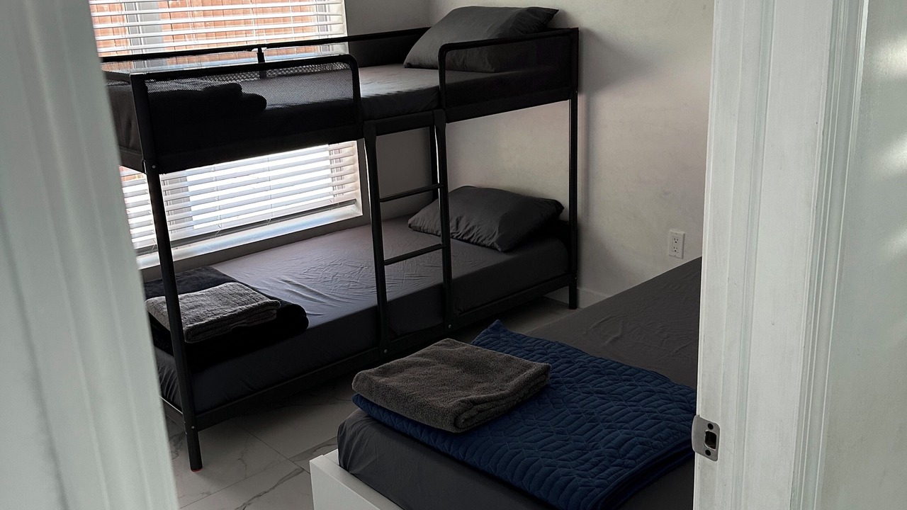 Photo of Bedroom in North Miami Beach