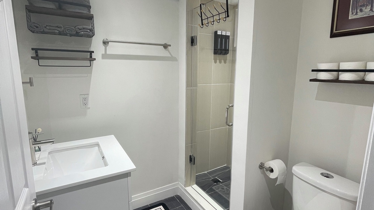 Photo of Bathroom in Thornhill