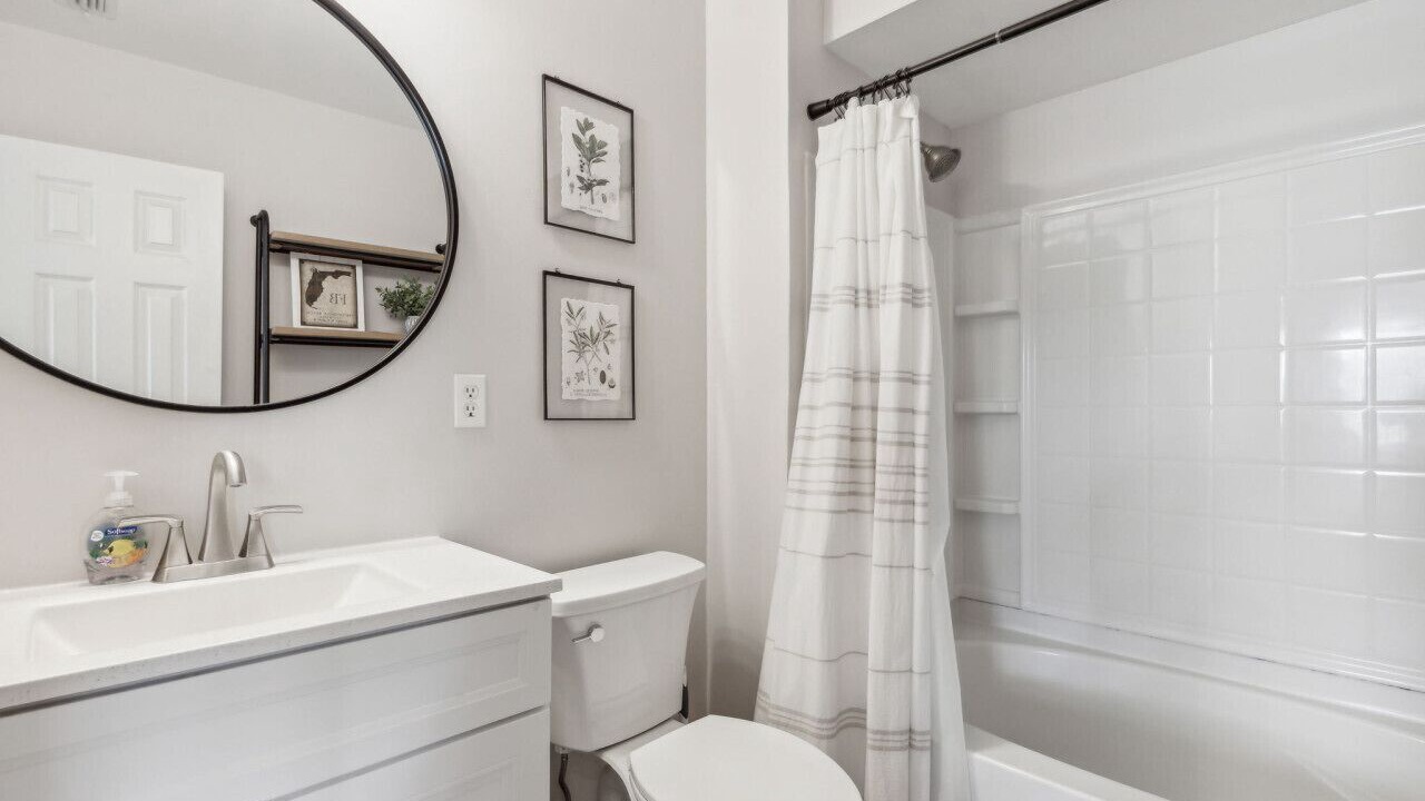 Photo of Bathroom in Fernandina Beach
