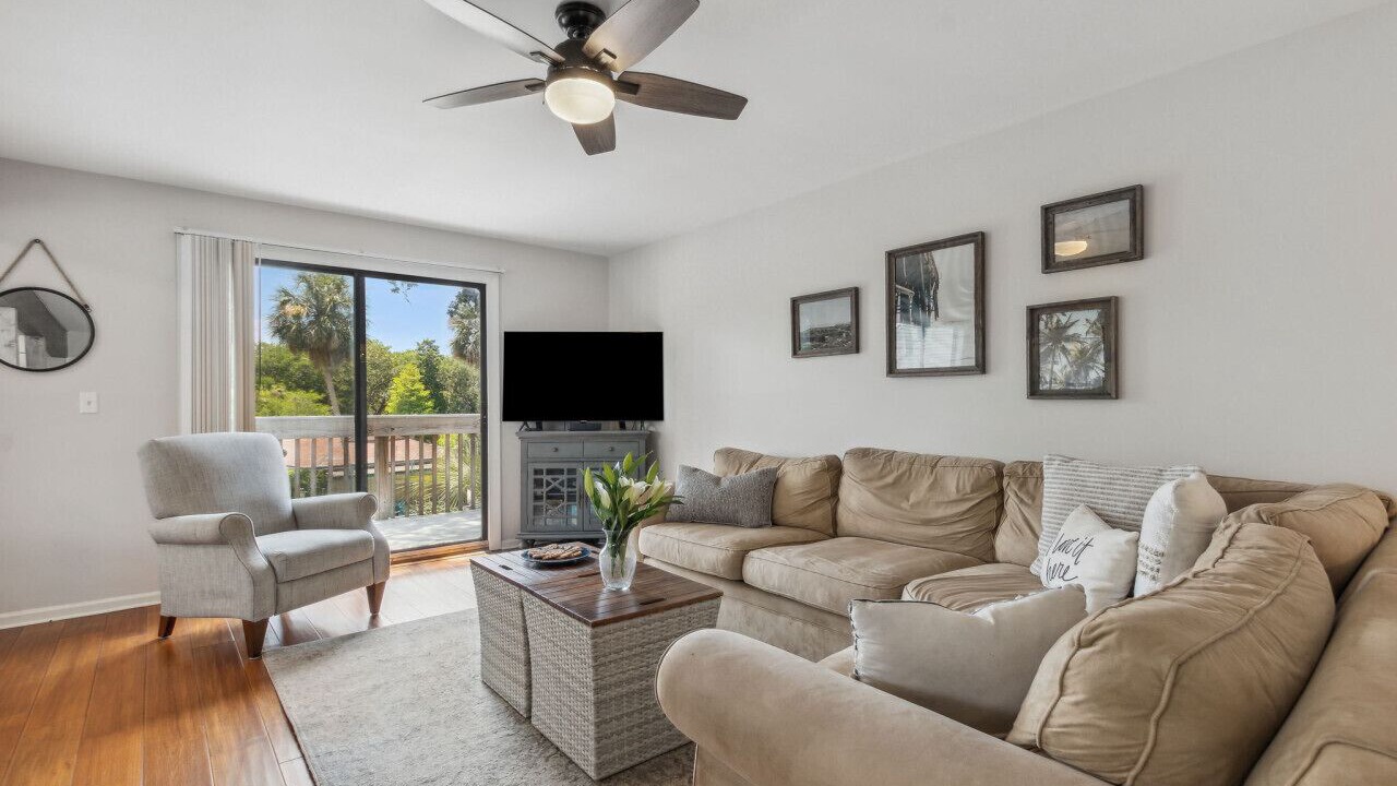 Photo of Livingroom in Fernandina Beach