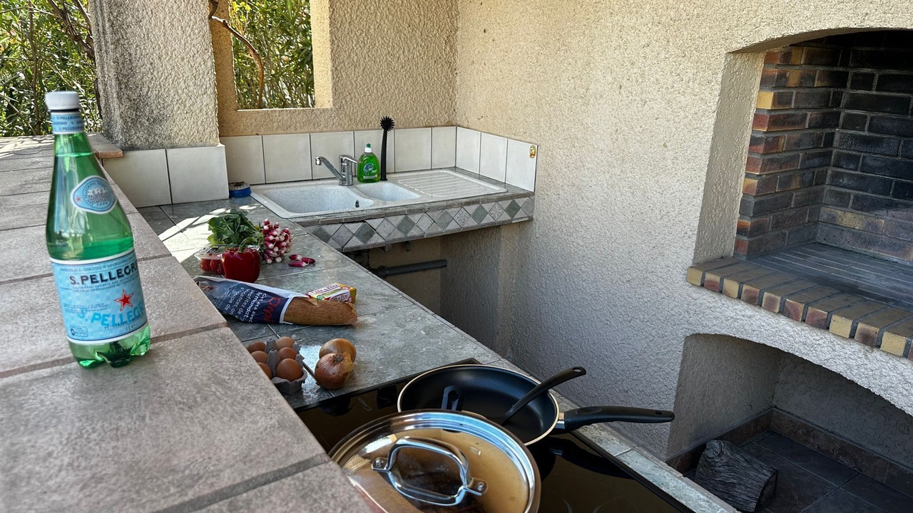 Photo of Kitchen in Claret