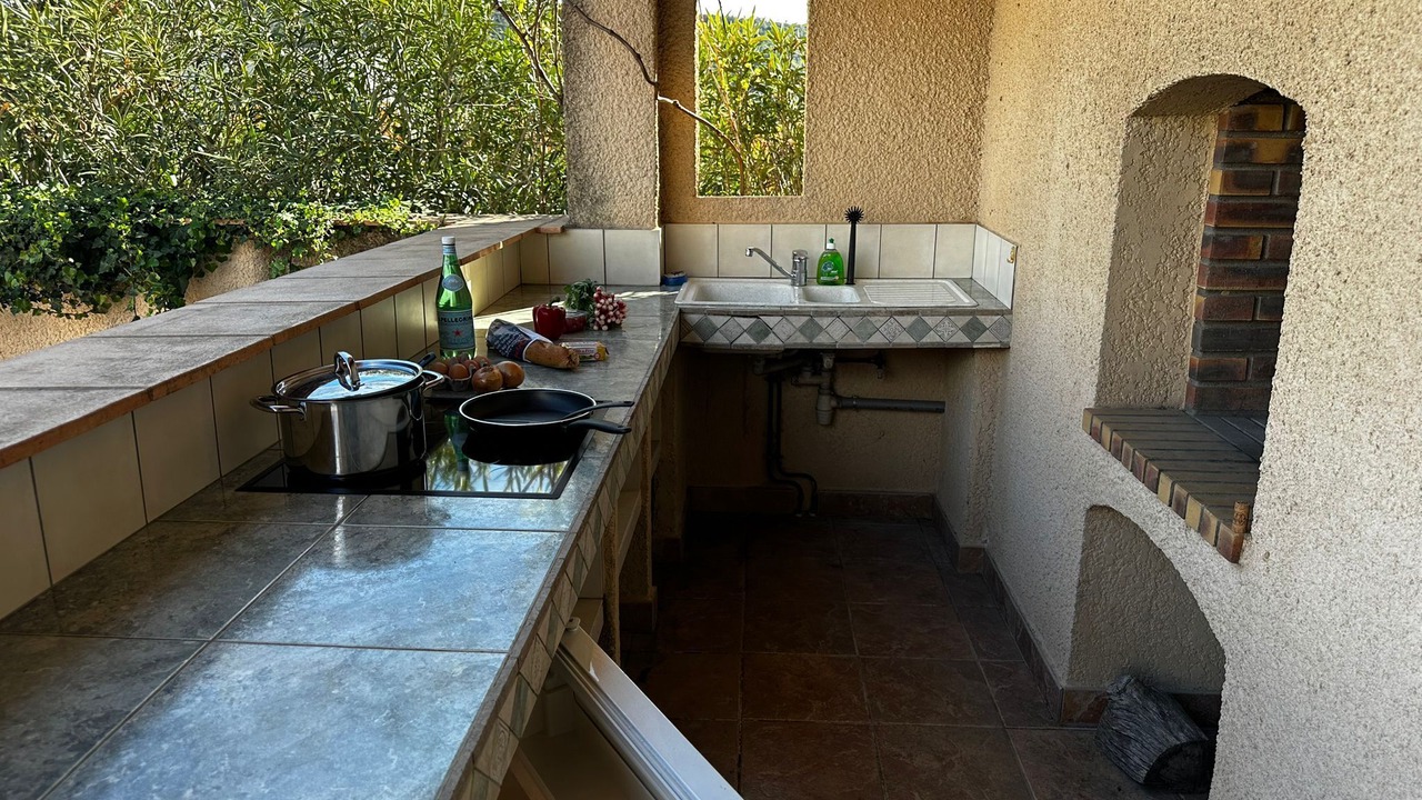Photo of Kitchen in Claret