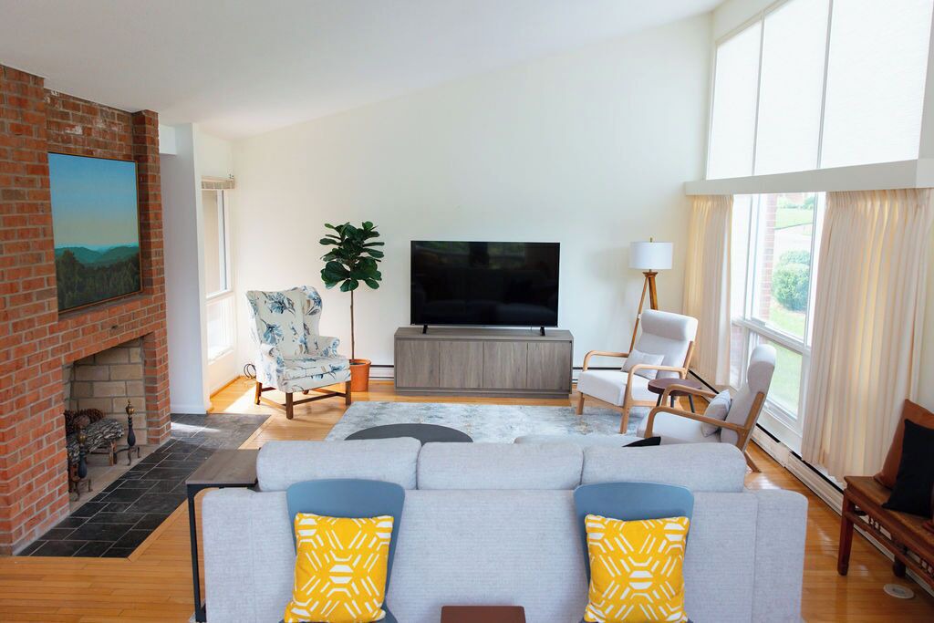Photo of Livingroom in Grissom - Highland