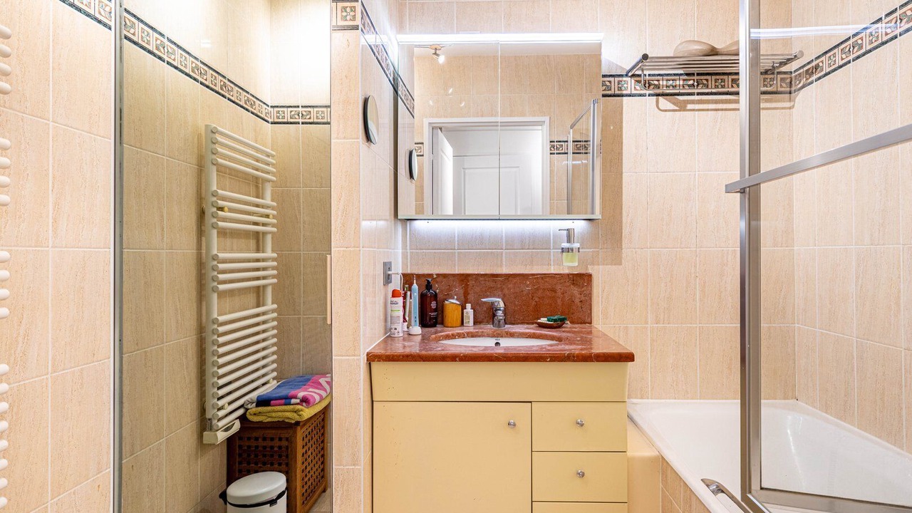 Photo of Bathroom in Grenelle