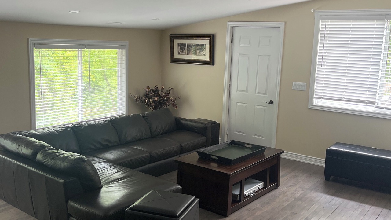 Photo of Livingroom in New Tecumseth