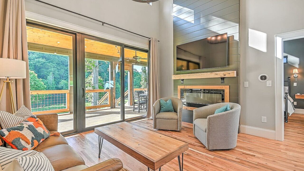 Photo of Livingroom in Johnson City