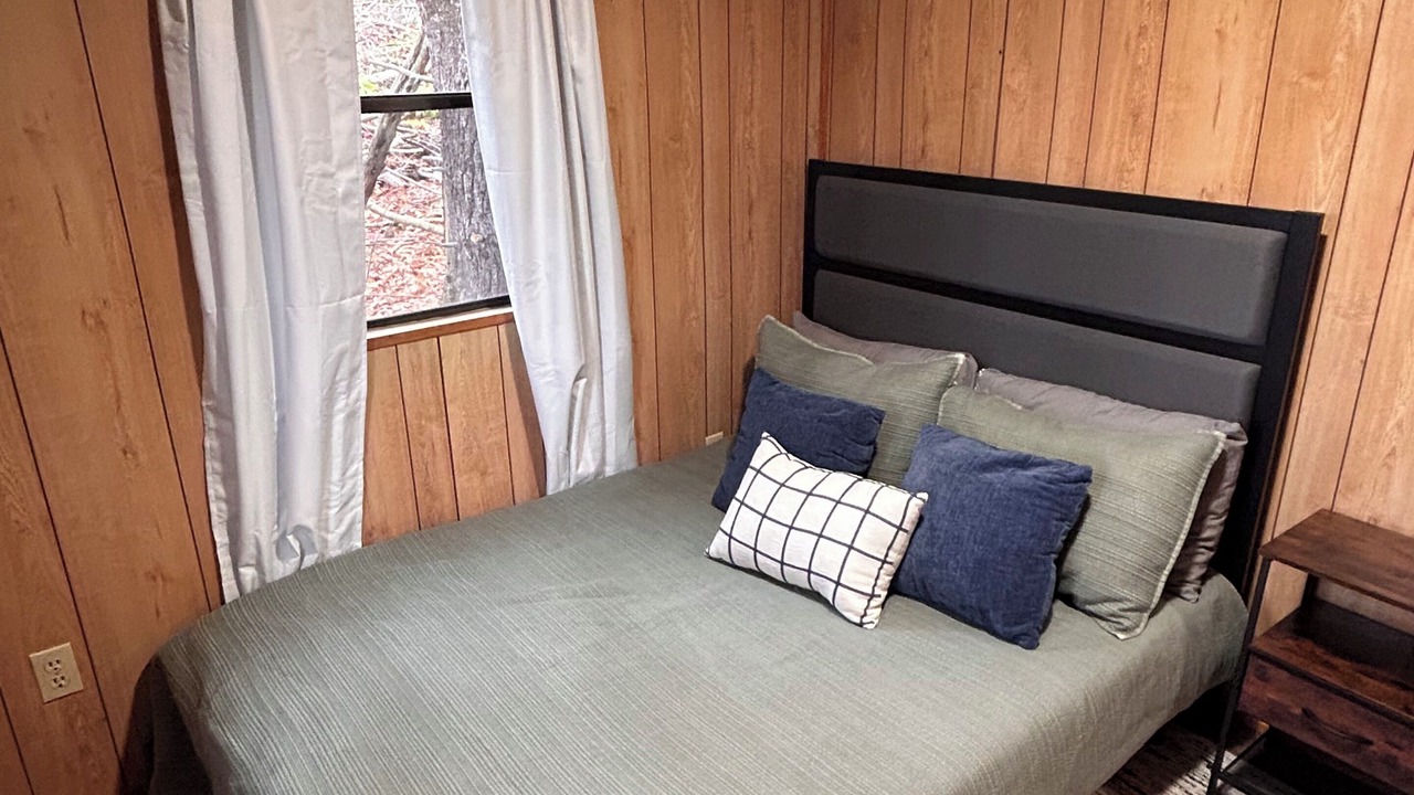 Photo of Bedroom in Warren