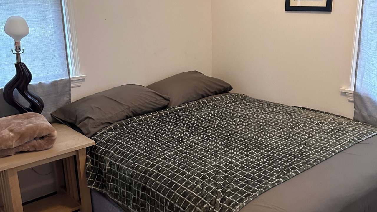 Photo of Bedroom in Holmes