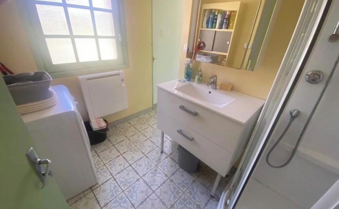 Photo of Bathroom in Curzon