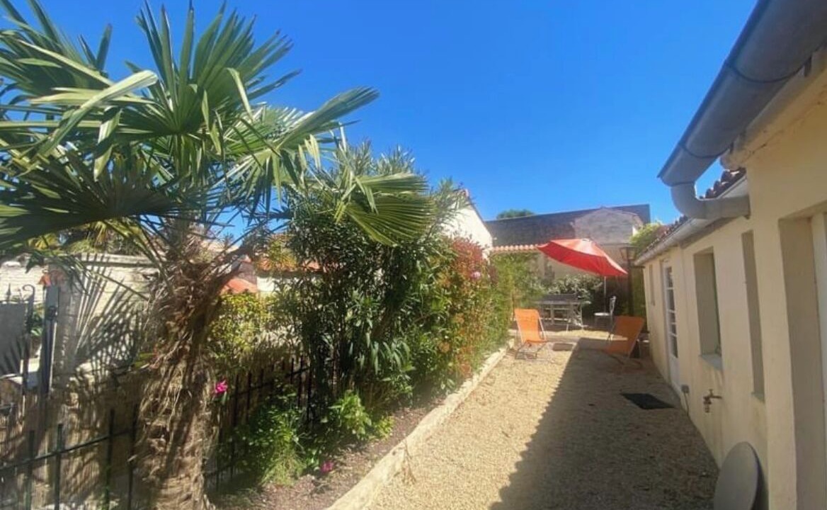 Photo of Outdoor in Curzon